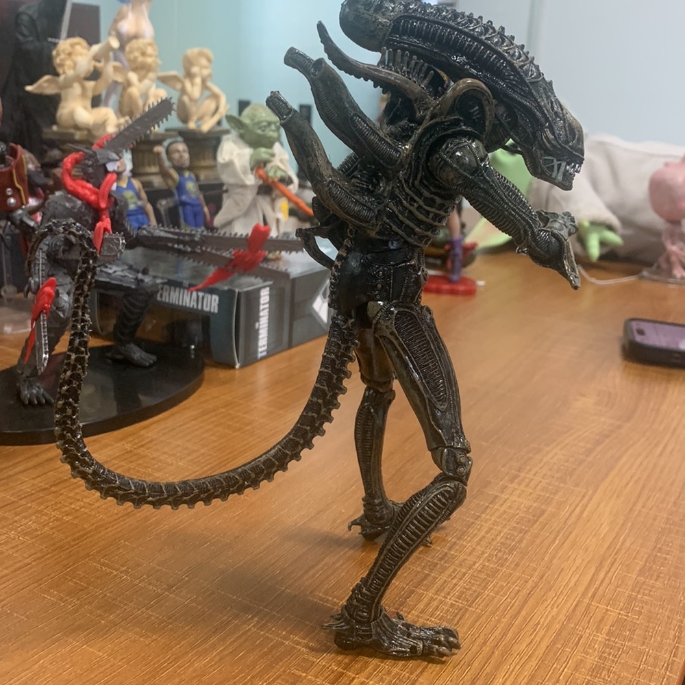 Alien - Picture 4 of 4